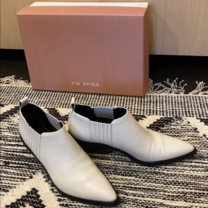 Bone/cream water-resistant booties